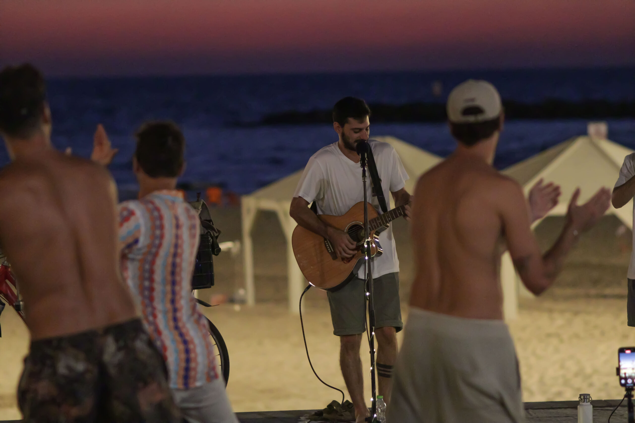 Shooting Night Performance at Beach with ISO 6400